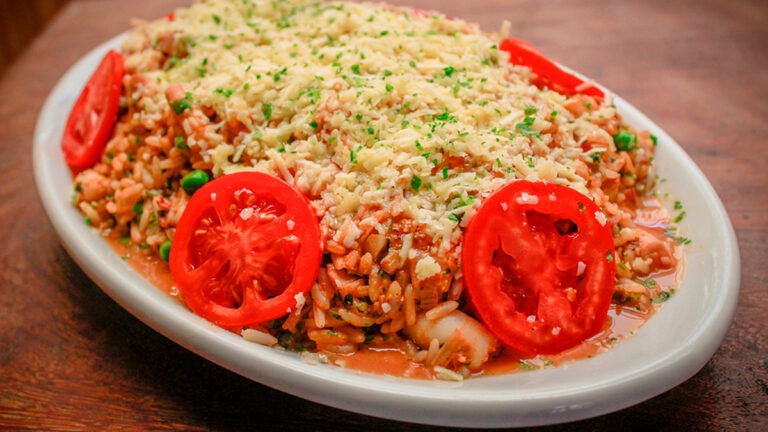 Conheça a história do Seu França (e seu famoso Arroz de Polvo)