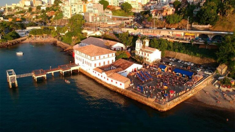 Sollar Baía no MAM: Comidinhas, música e um pôr do sol surreal