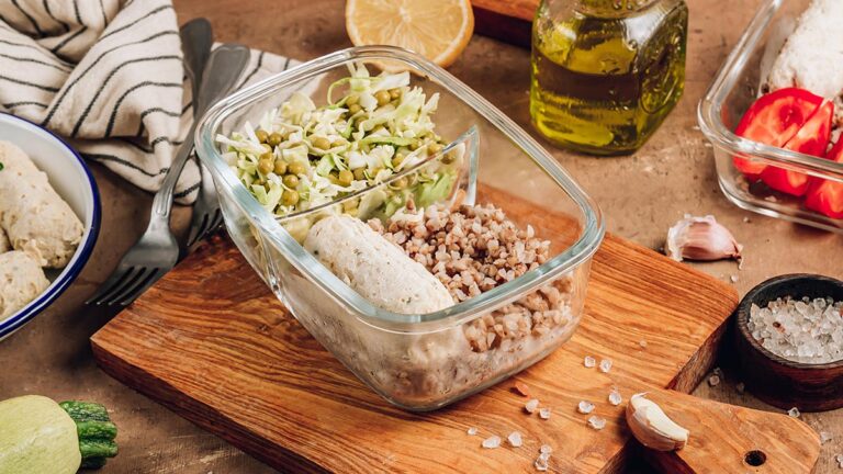 5 opções de comida saudável congelada em Salvador para manter a dieta de forma prática