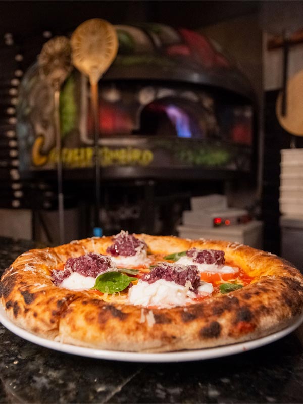 Onde comer pizza napolitana em Salvador: 4 casas imperdíveis para o Dia da Pizza Pizza napolitana em Salvador