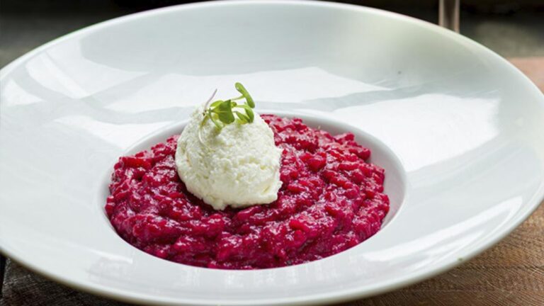 Conheça o novo Menu Executivo do Coffeetown Salvador que inclui taça de vinho