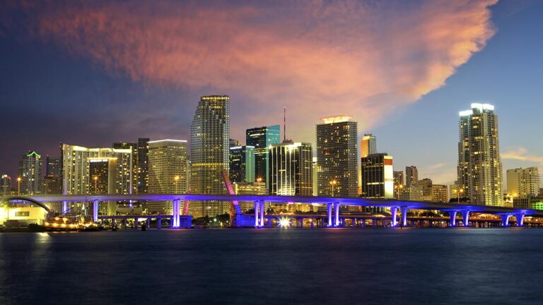 Descubra o Miami Spice: Programa gastronômico que movimenta turismo e cena local.