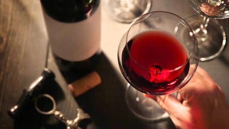 Boteco Português promove jantar com aula de harmonização de vinhos portugueses