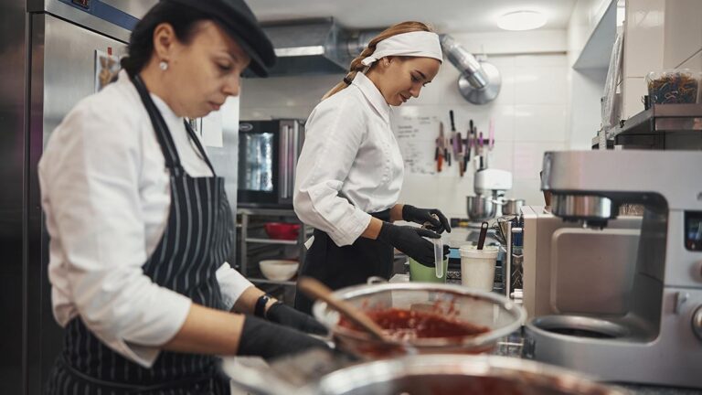 7 formas de valorizar as mulheres na gastronomia