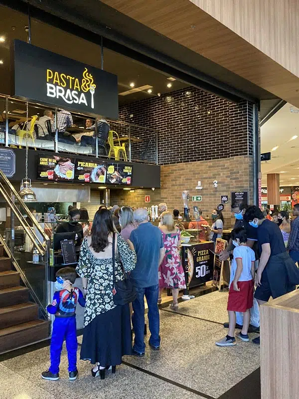 Conheça o Pasta & Brasa, o primeiro restaurante a levar a cozinha de fogo para os Shopping Centers pasta e brasa