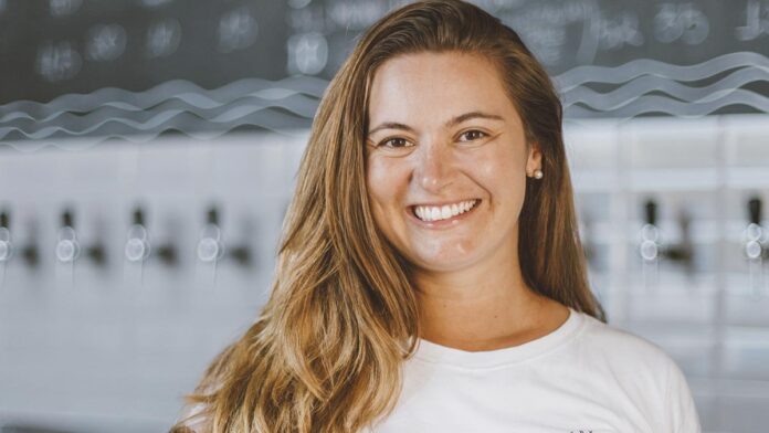 Dia das Mães 2023: Mestre Cervejeira da Proa faz do seu ofício uma declaração de amor, Débora da Proa