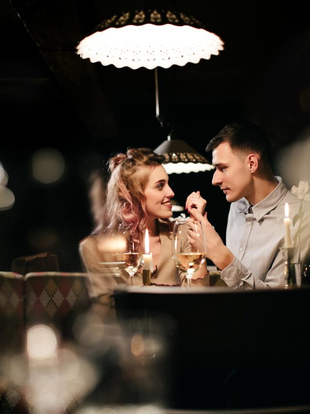 Jantares românticos para casais apaixonados