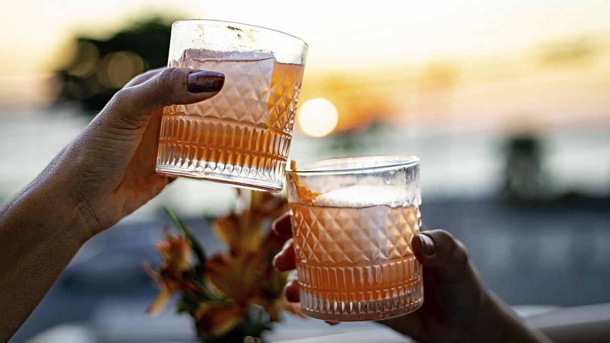 Happy Hour com vista para o mar em Salvador