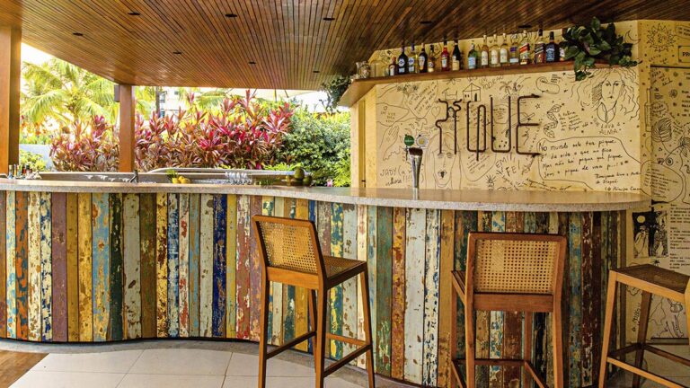 Renascimento do Bar do Pique: Um Brinde à Tradição de Vinicius de Moraes