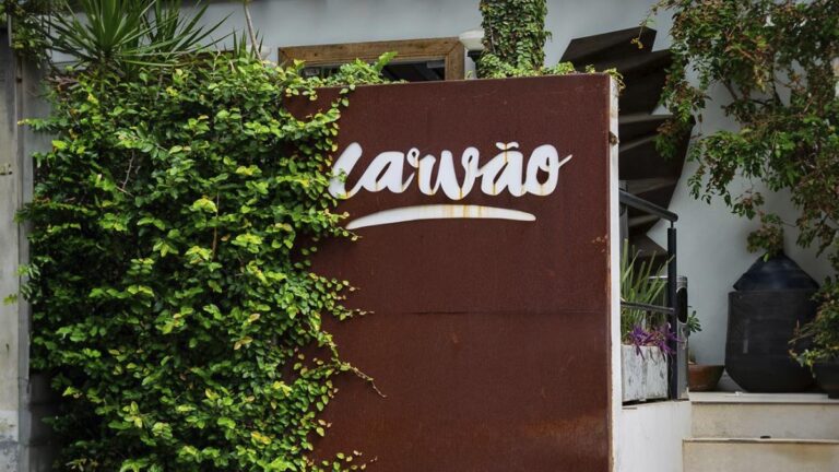 Restaurante Carvão promove jantar harmonizado com rótulos chilenos