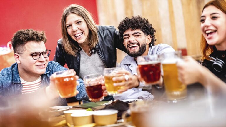 Um Brinde à Ciência! Pint of Science 2024 une cerveja e ciência em Salvador