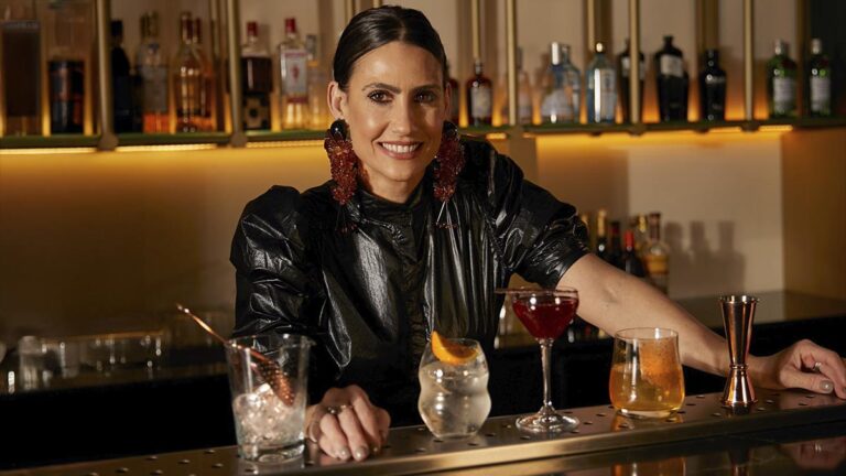 Mona Gallosi no Purgatório: Coquetelaria e Arte em Salvador