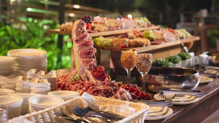 Natal e Ano Novo no Deville Salvador: Experiências para Toda a Família