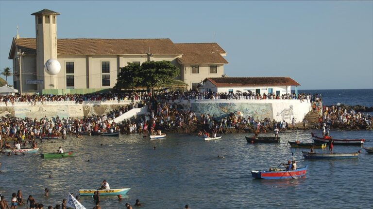 Dia de Iemanjá 2025: 4 Experiências para Celebrar a Rainha do Mar em Salvador