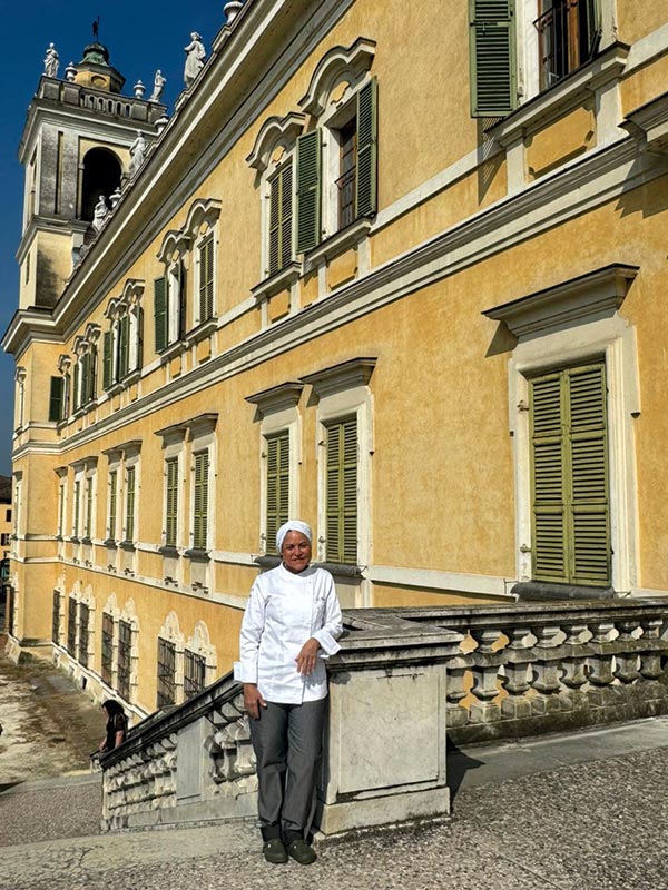 Chef Tereza Paim mergulha na culinária italiana e leva a Bahia para Paris na série ‘Por Trás do Prato’ Chef Tereza Paim mergulha na culinária italiana e leva a Bahia para Paris na série ‘Por Trás do Prato’