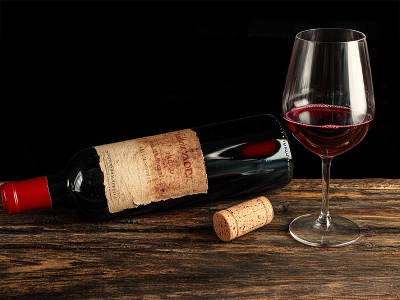 Pequenos Deslizes: 6 erros que todo mundo comete com vinho (e como evitar) vinho velho 1