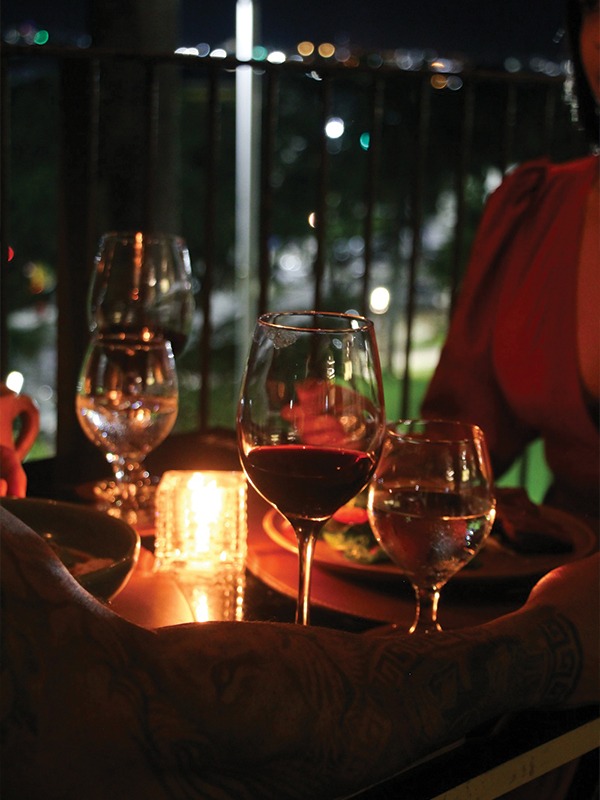 Onde Comer no Dia dos Namorados em Salvador: 6 Experiências Românticas para Saborear a Dois sagratto cafe bar dia dos namorados
