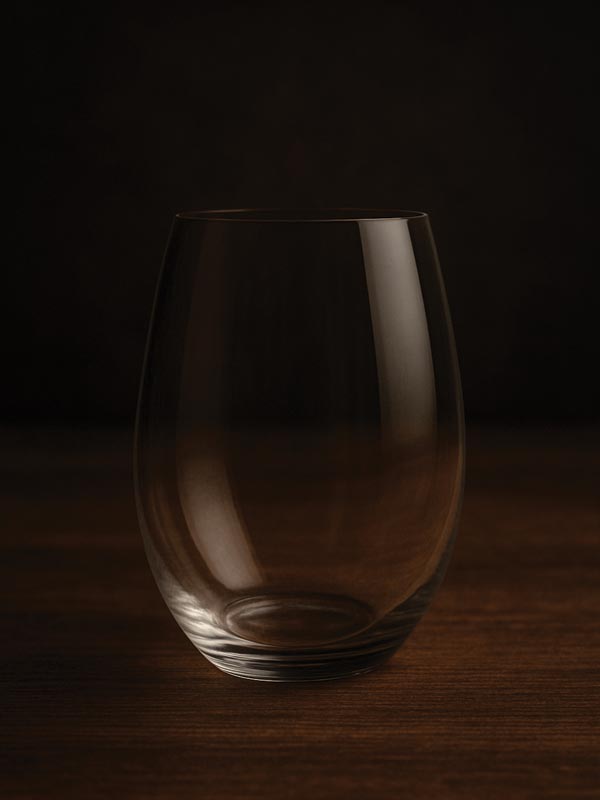 Manual descomplicado das taças de vinho: O que é realmente necessário na hora de servir taças de vinho stemless