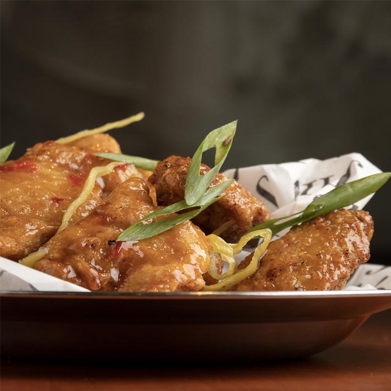 Ayrà Gastrôbar revive clássicos do Jiló nos almoços de domingo frango frito ayra gastrobar