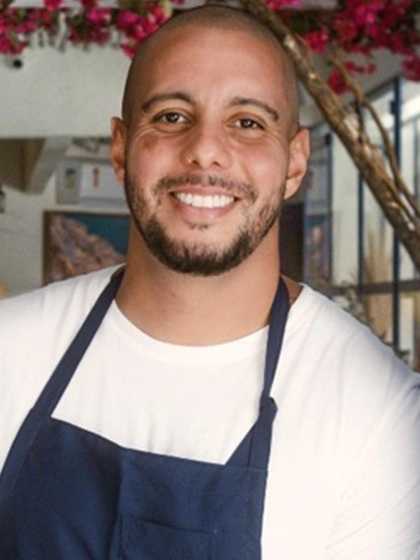 Xirê do Ayrà reúne chefs Ícaro Rosa, Ricardo Vallari e Pedro Meireles em noite de entradinhas no Rio Vermelho peu meireles