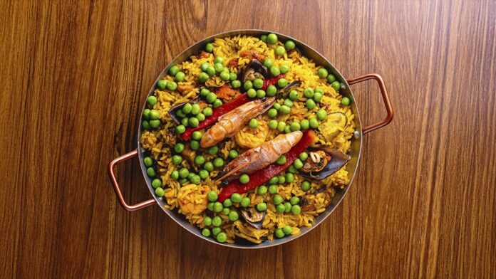 Paella Valenciana do Festival de Paellas do Santiago Cozinha Ibérica