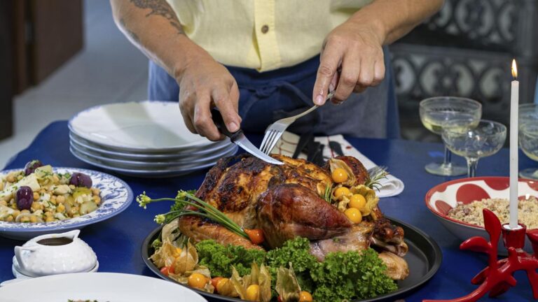 Zabé: novo projeto de Kátia Najara estreia com menu natalino de dar água na boca