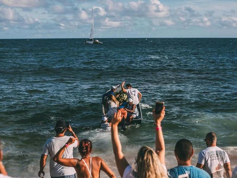 Onde celebrar Iemanjá 2026 com fé, arte e gastronomia iemanja blue