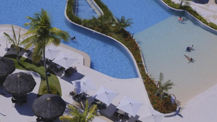 Deville Prime Salvador Piscina Praiada