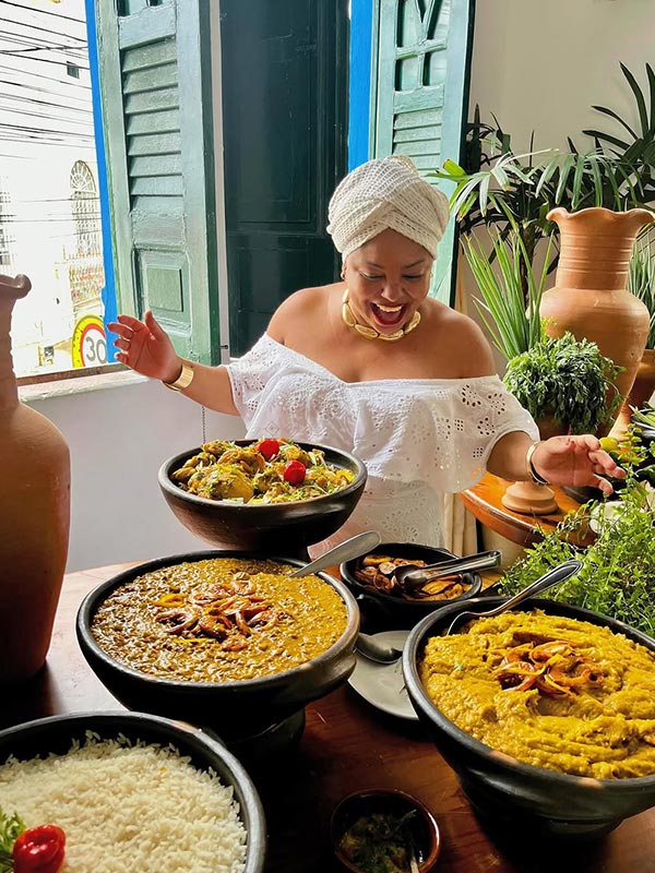 Na Bahia, a Semana Santa tem dendê: chef Deliene Mota celebra a tradição que o bacalhau não alcança deliene mota