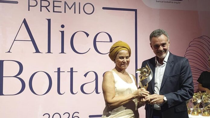 Tereza Paim recebe Prêmio Alice Bottas 2026