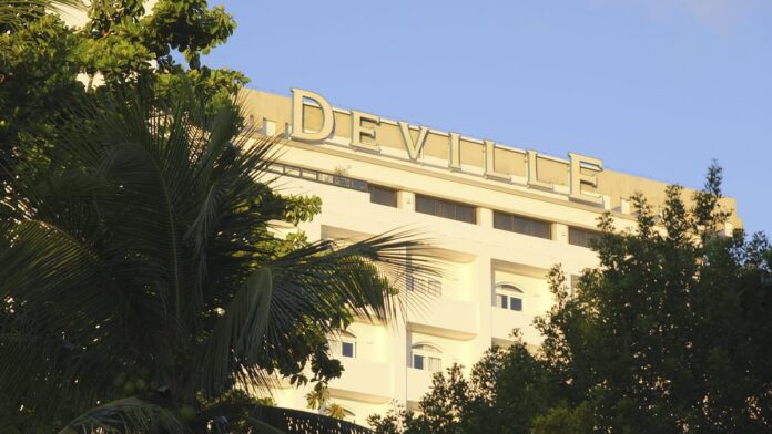 Almoço de Dia das Mães em Salvador: Deville Prime tem buffet em Itapuã