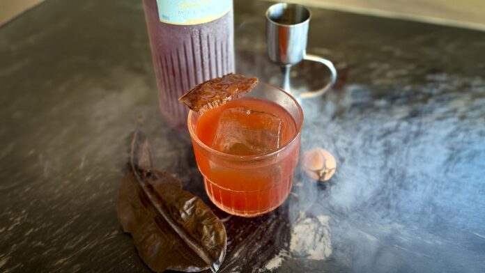 coquetel couro terra e sangue por dan morais