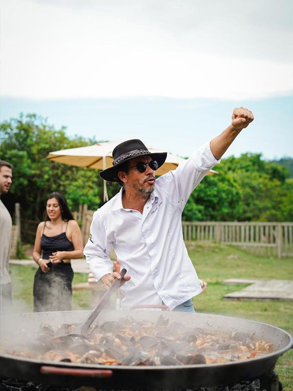Chef Nivaldo Francisco de Souza Mistura Contorno 10 anos