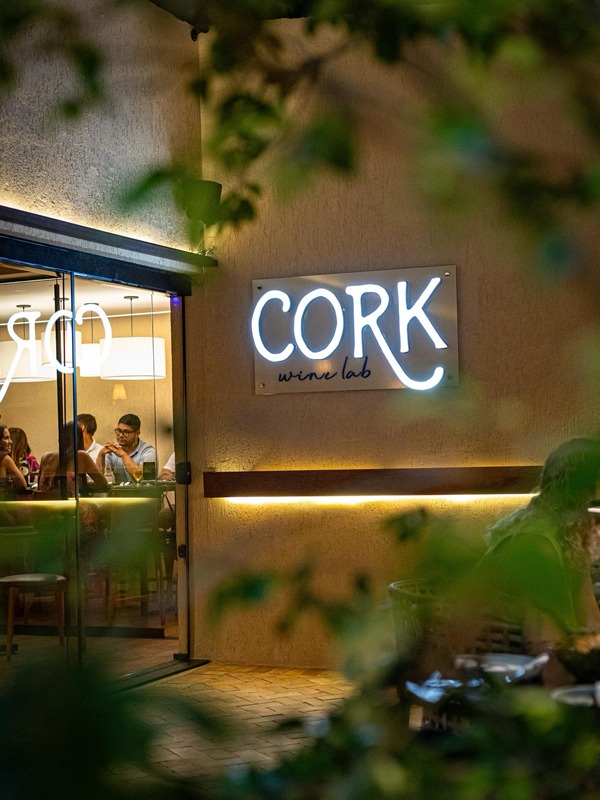 Jantares especiais para o Dia dos Namorados 2026 em Salvador cork wine lab