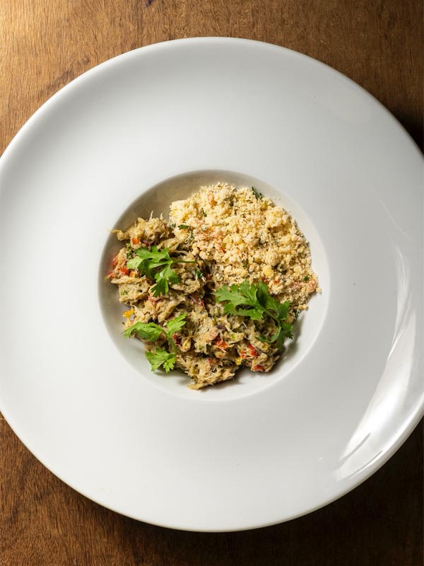 Amado 20 Anos: Tradição e Futuro na Mesma Mesa siri curry verde
